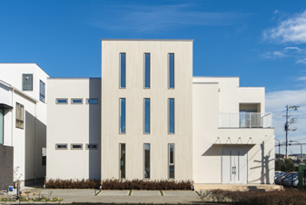 屋上庭園のある家